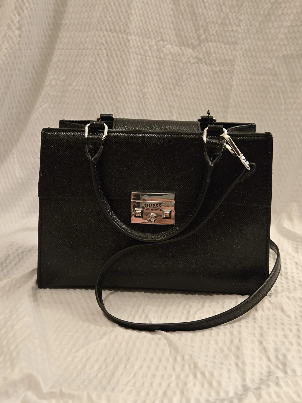 Guess satchel black